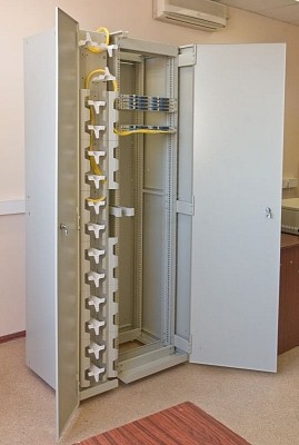 Шкаф комбинированный с органайзерами левый  19"+10" 45U 900х600х2200 мм ВОКС-Ф-9645Л-О ССД в Краснодаре